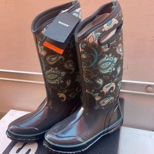 BOGS Women's Classic Paisley Winter Snow Boot, Dark Gray Multi, 6 M US..